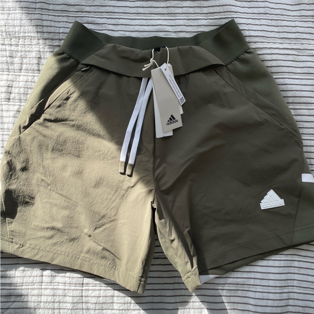 NWT Adidas Gym\Lounge Shorts - Small